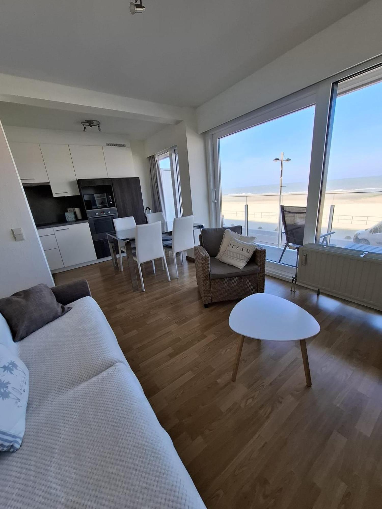 מידלקרק North Sea View Studio With Parking מראה חיצוני תמונה